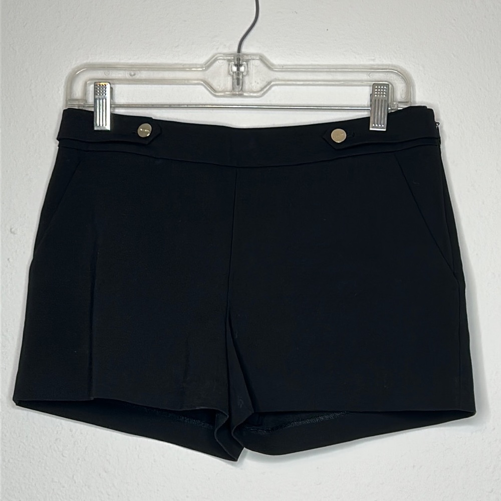 Marciano black shorts size 6 zipper on the side like new